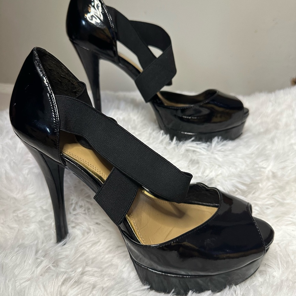 Women’s size 11 black platform patent leather heels